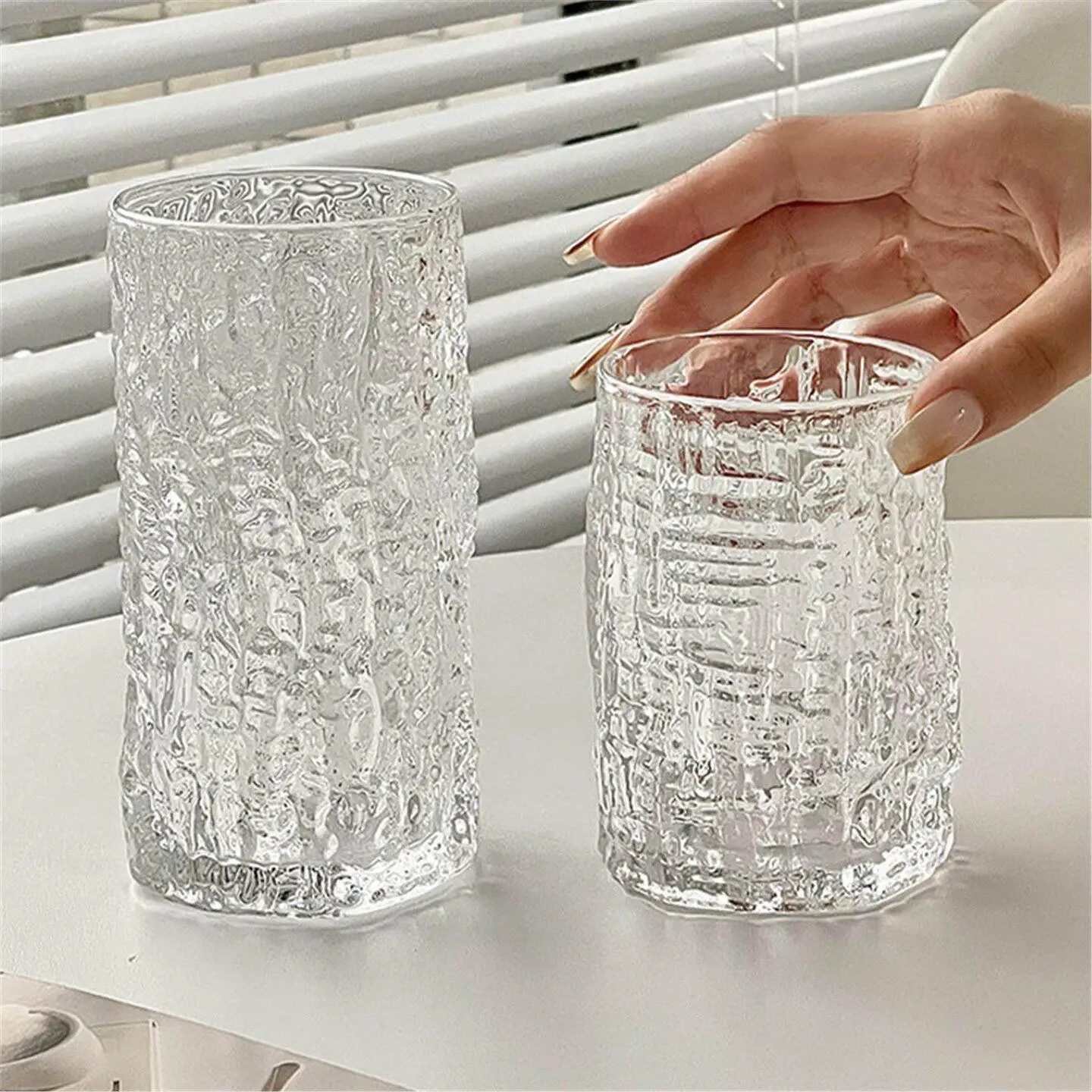 كوب بيرة زجاجي نسائي بتصميم قش - مراجعة Wine Beer Online وسعره