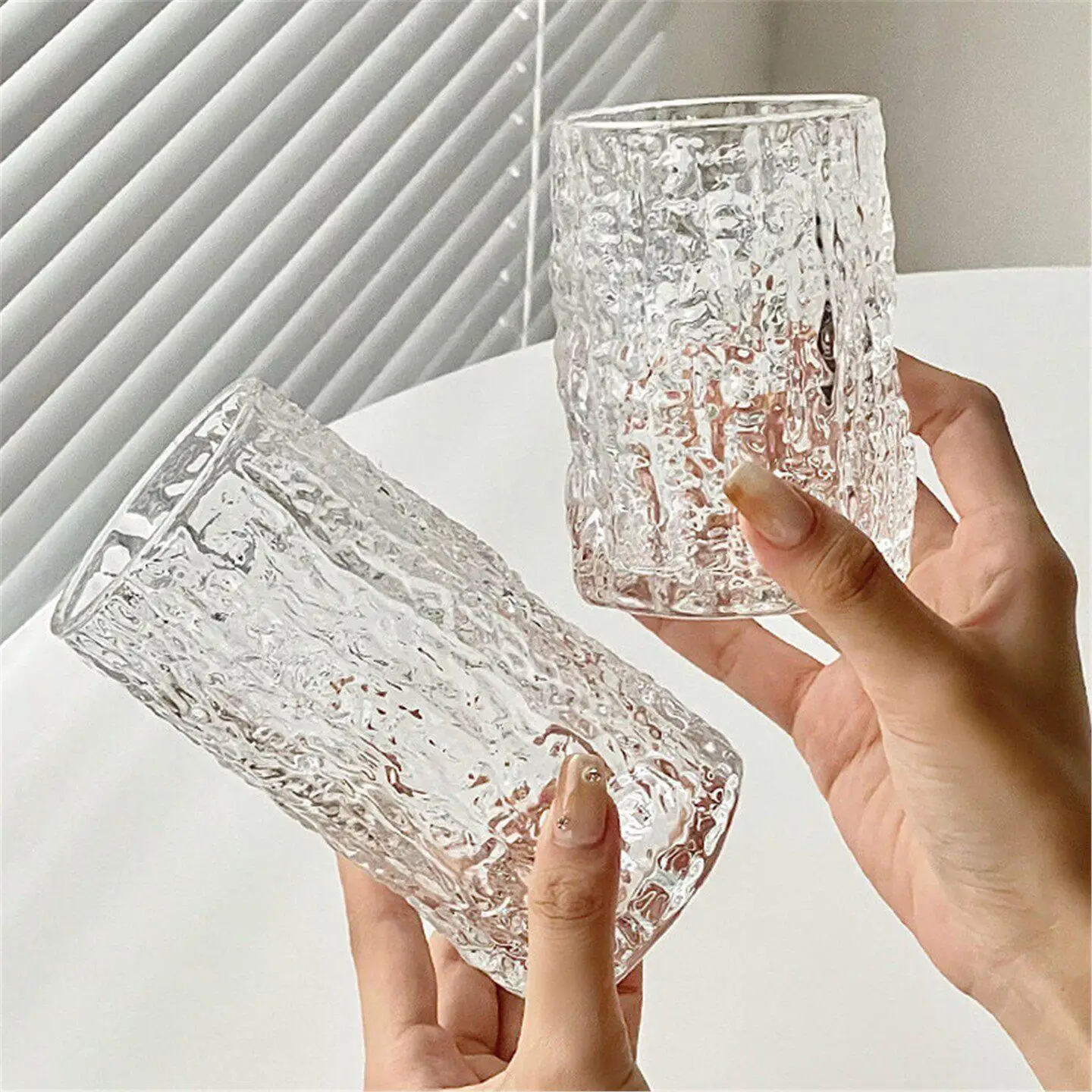 كوب بيرة زجاجي نسائي بتصميم قش - مراجعة Wine Beer Online وسعره